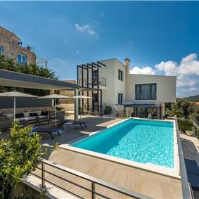 4 bedroom villa with pool and sea views near Dubrovnik sleeps 8